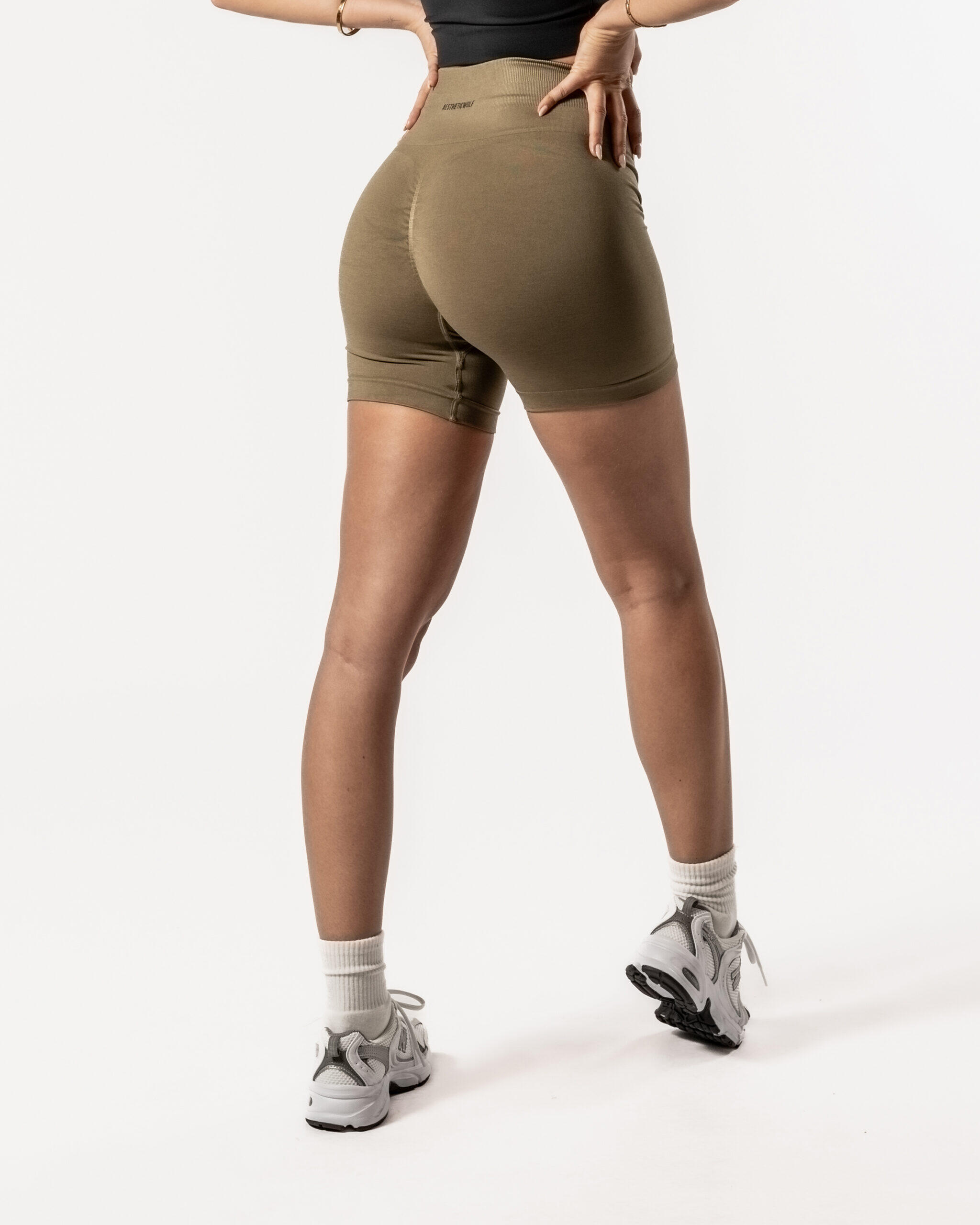 khakibeige / beige