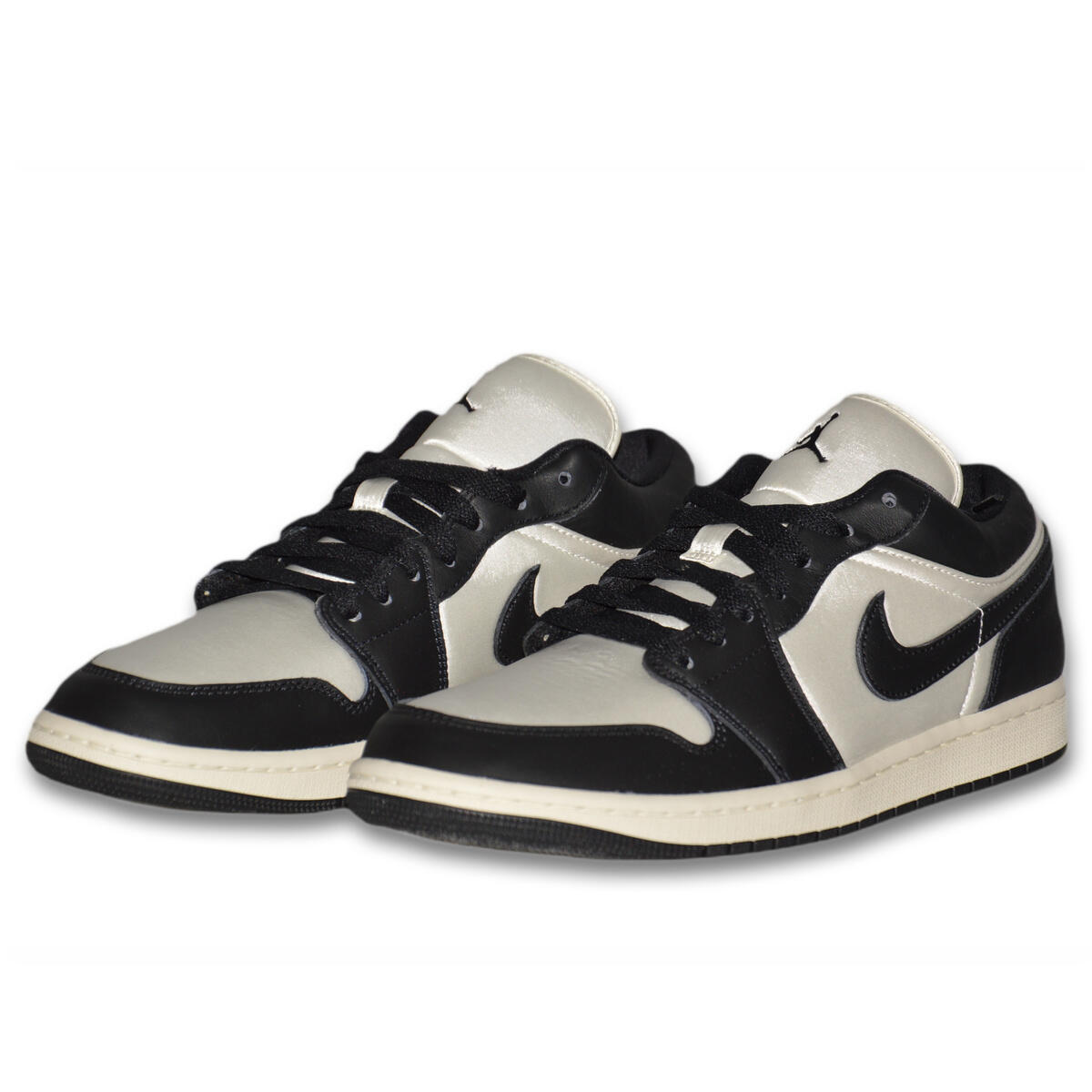 Jordan 1 Low SE Vintage Panda (W) 3/7