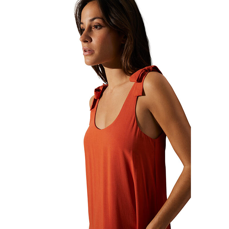 Vestido de playa corto de tirantes con detalle de lazo naranja