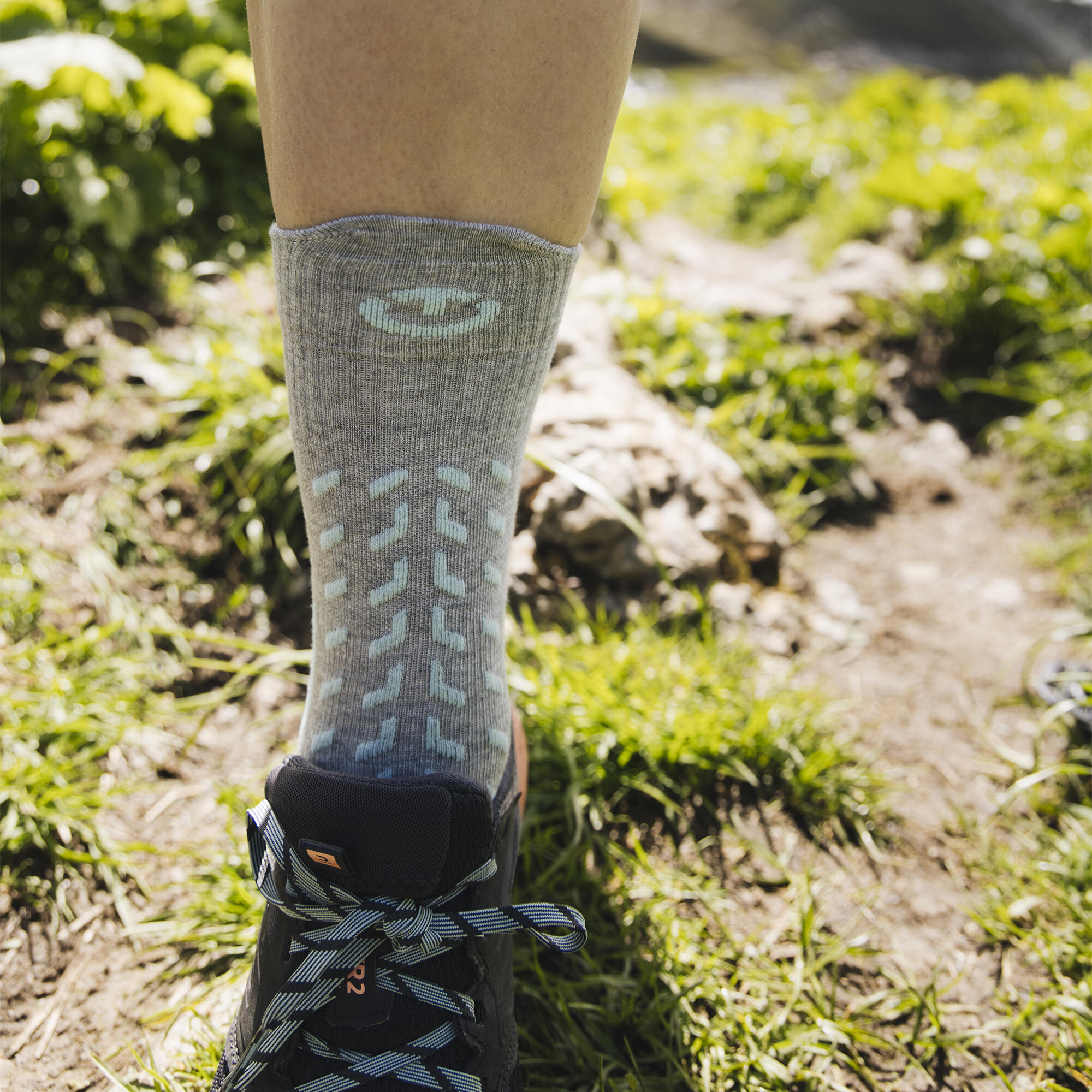 Chaussettes de Trekking femme, légères pour l'été - Trekking Cool Light Crew 4/4