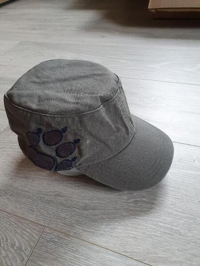 Tussen Particulieren - Kaki pet Jack Wolfskin kids maat S