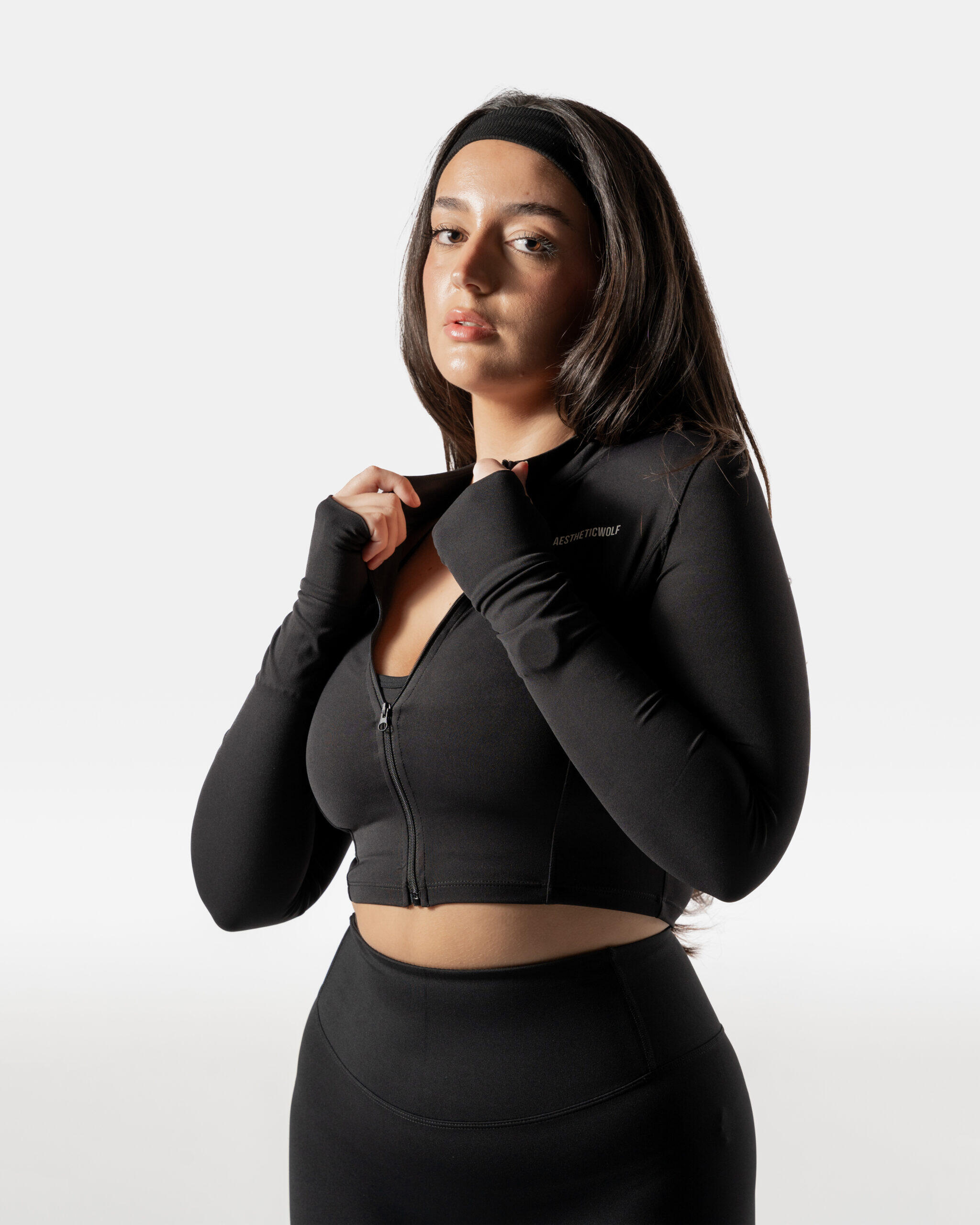Giacca cropped donna a maniche lunghe per fitness e pilates nera 5/6