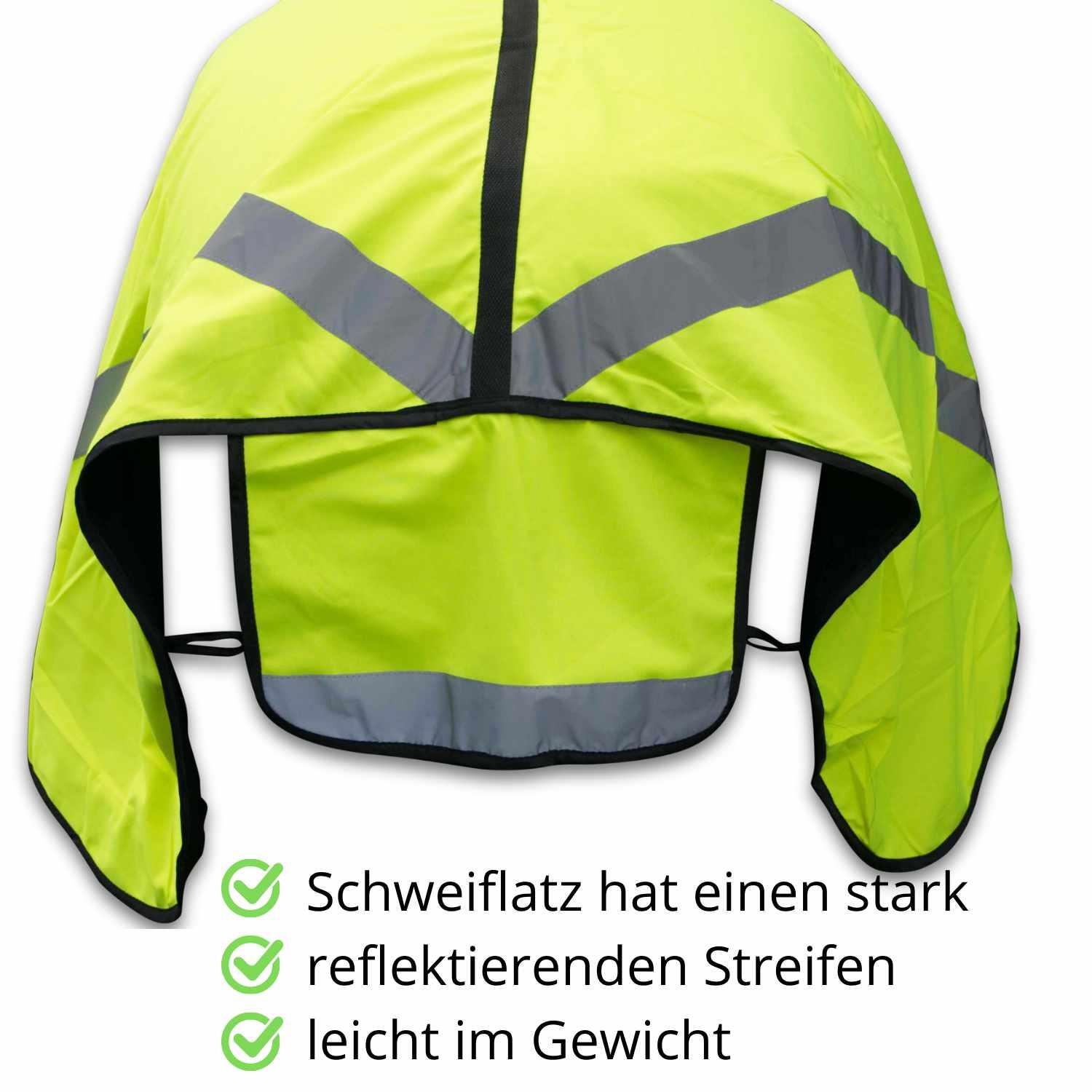 AMKA Reflektierende Ausreitdecke mit Sattelausschnitt und Fleecefutter 2/4