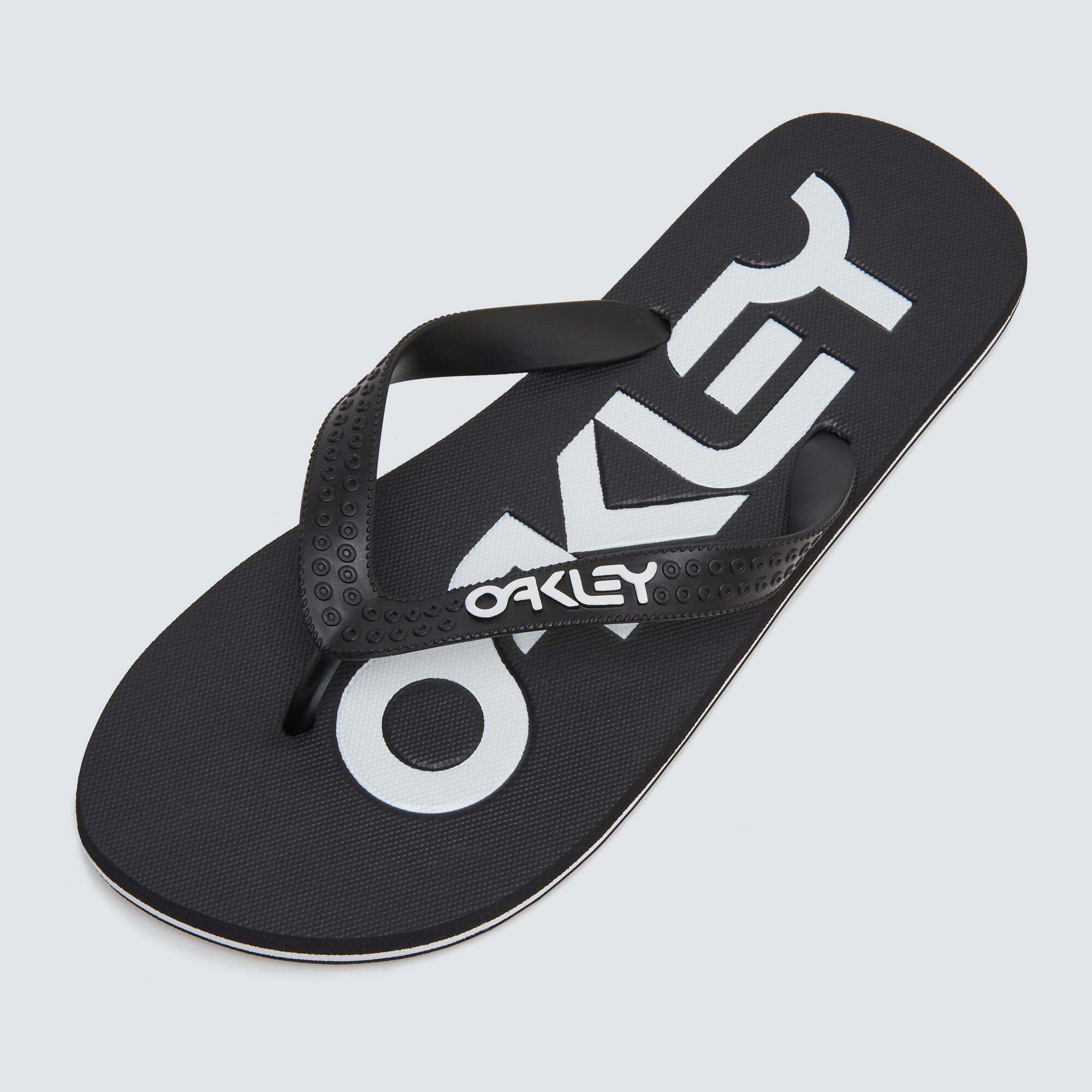 Infradito Oakley modello FOF100255-02E per uomini 5/6