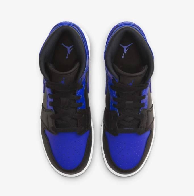 Air Jordan 1 Mid Hyper Royal Tumbled Leather 5/7
