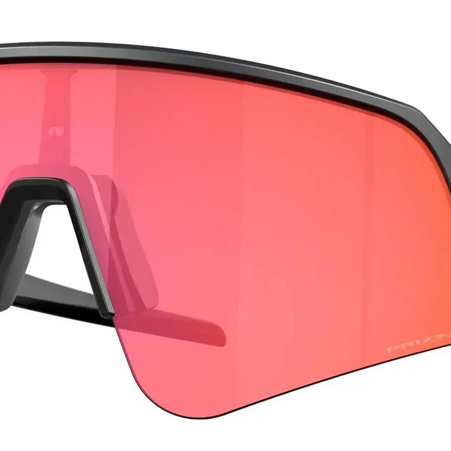 BLACK / RED