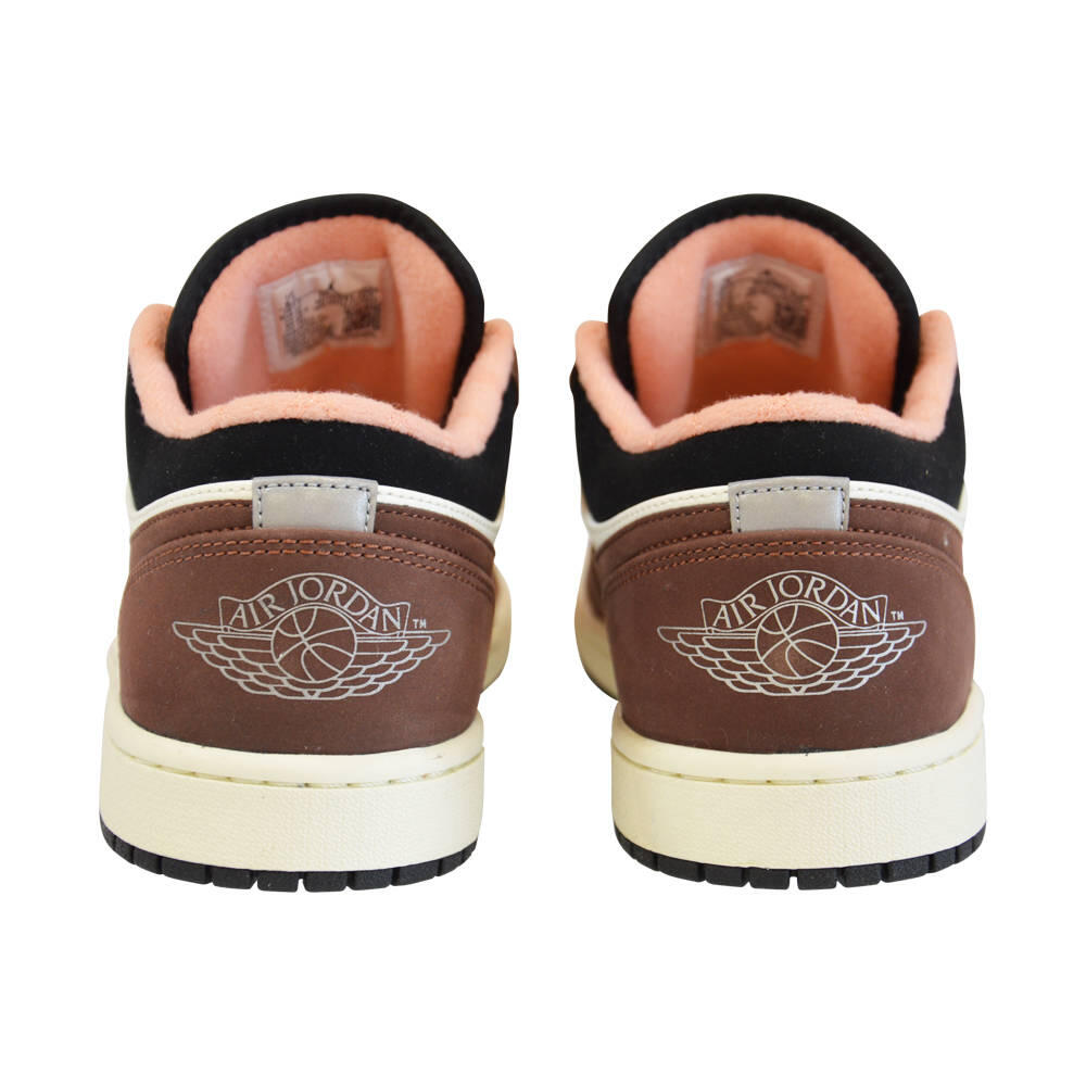 Air Jordan 1 Low Mocha 4/5
