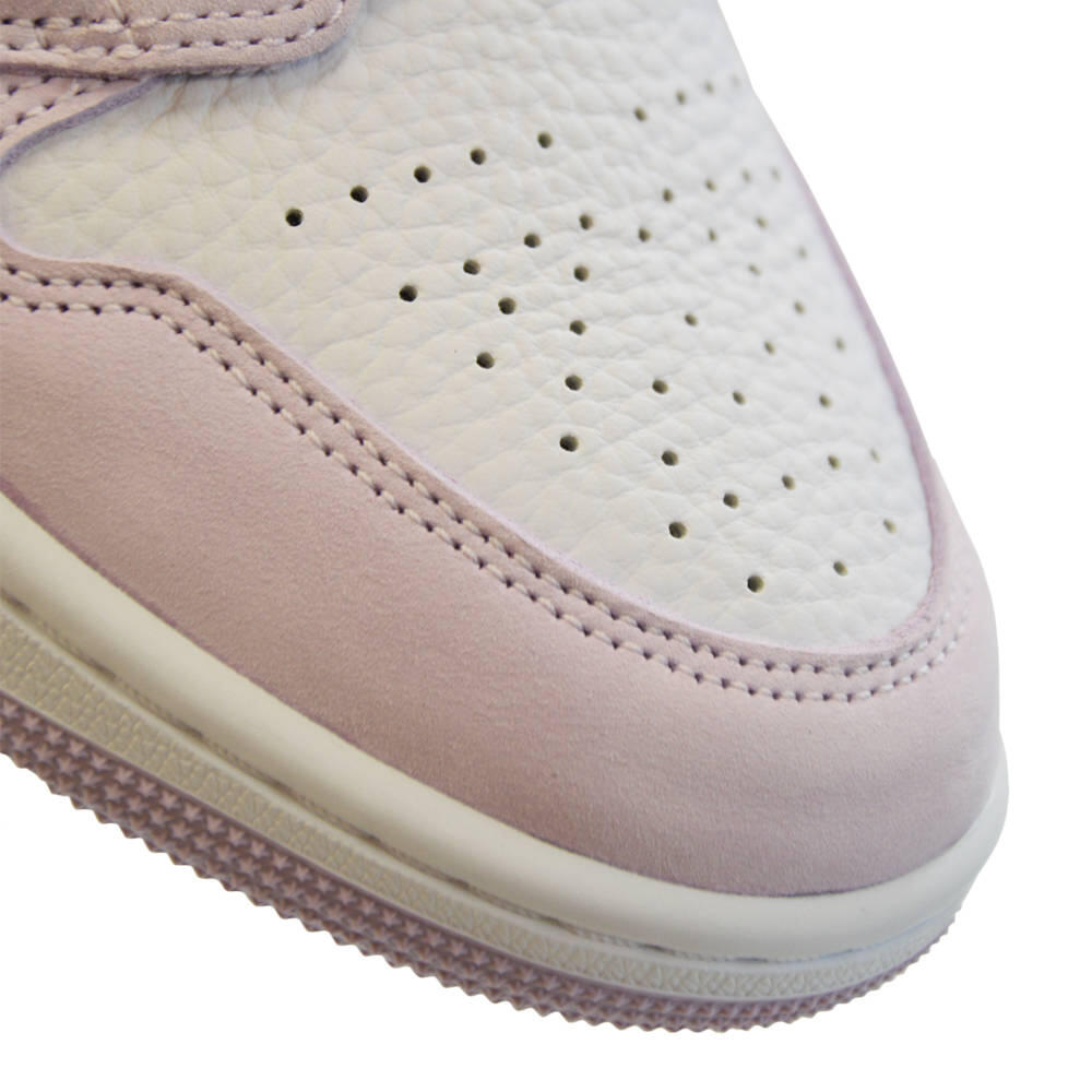 Air Jordan 1 Mid Valentine's Day (2022) 4/7