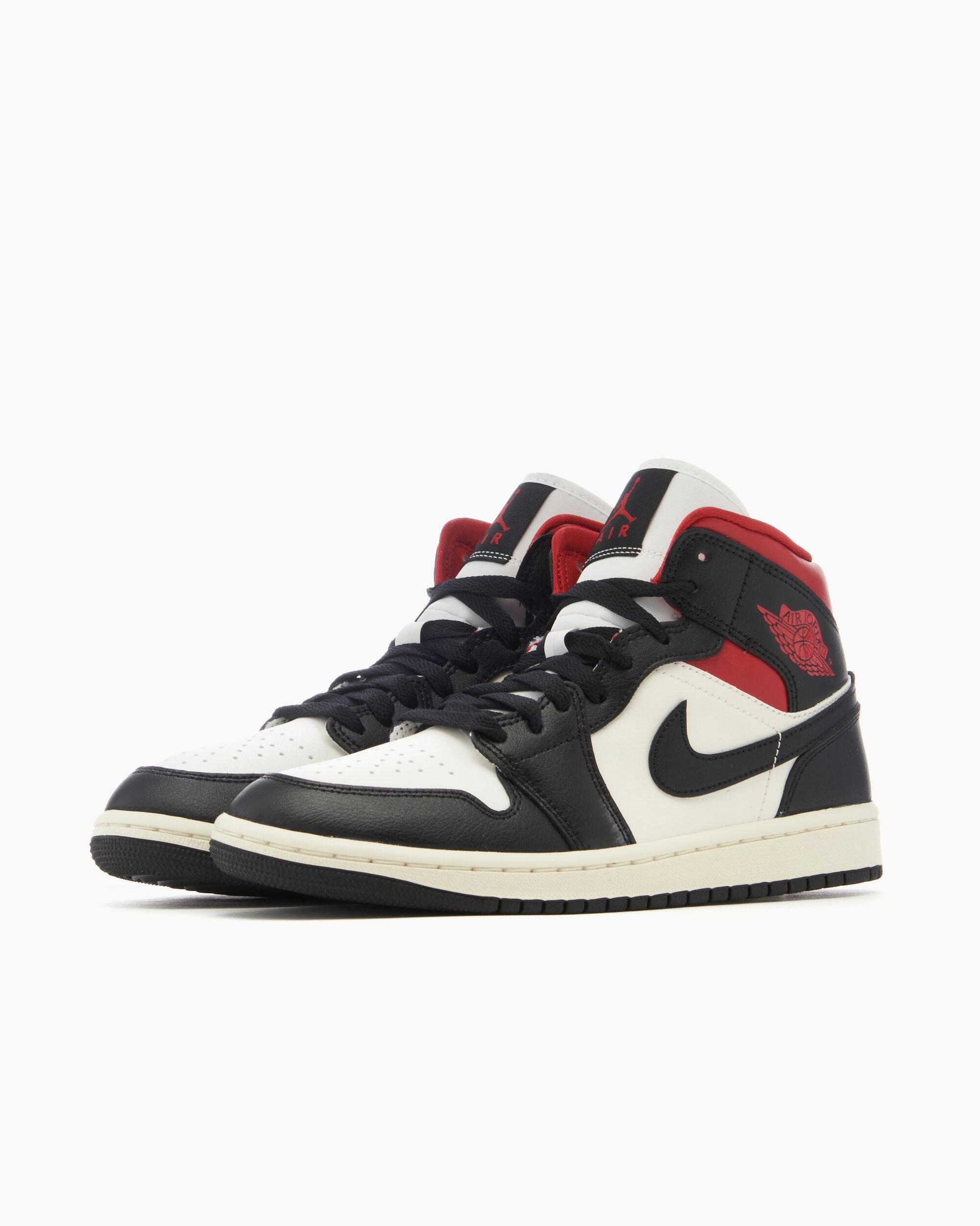 Schoenen  1 Mid Black Gym Red 4/7