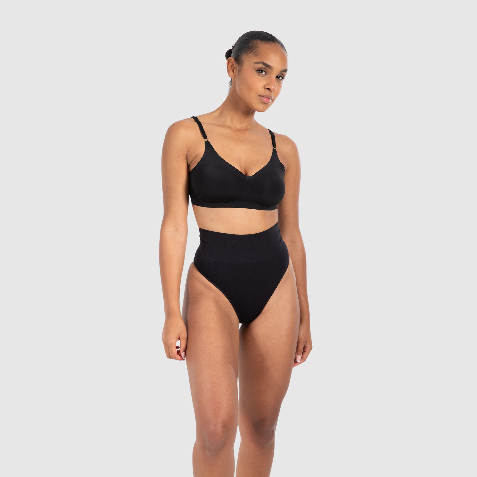 Damen Mid Waist String Nysa Schwarz 3/6