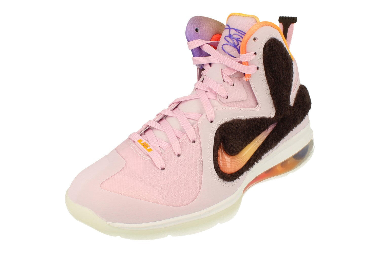 NIKE picture