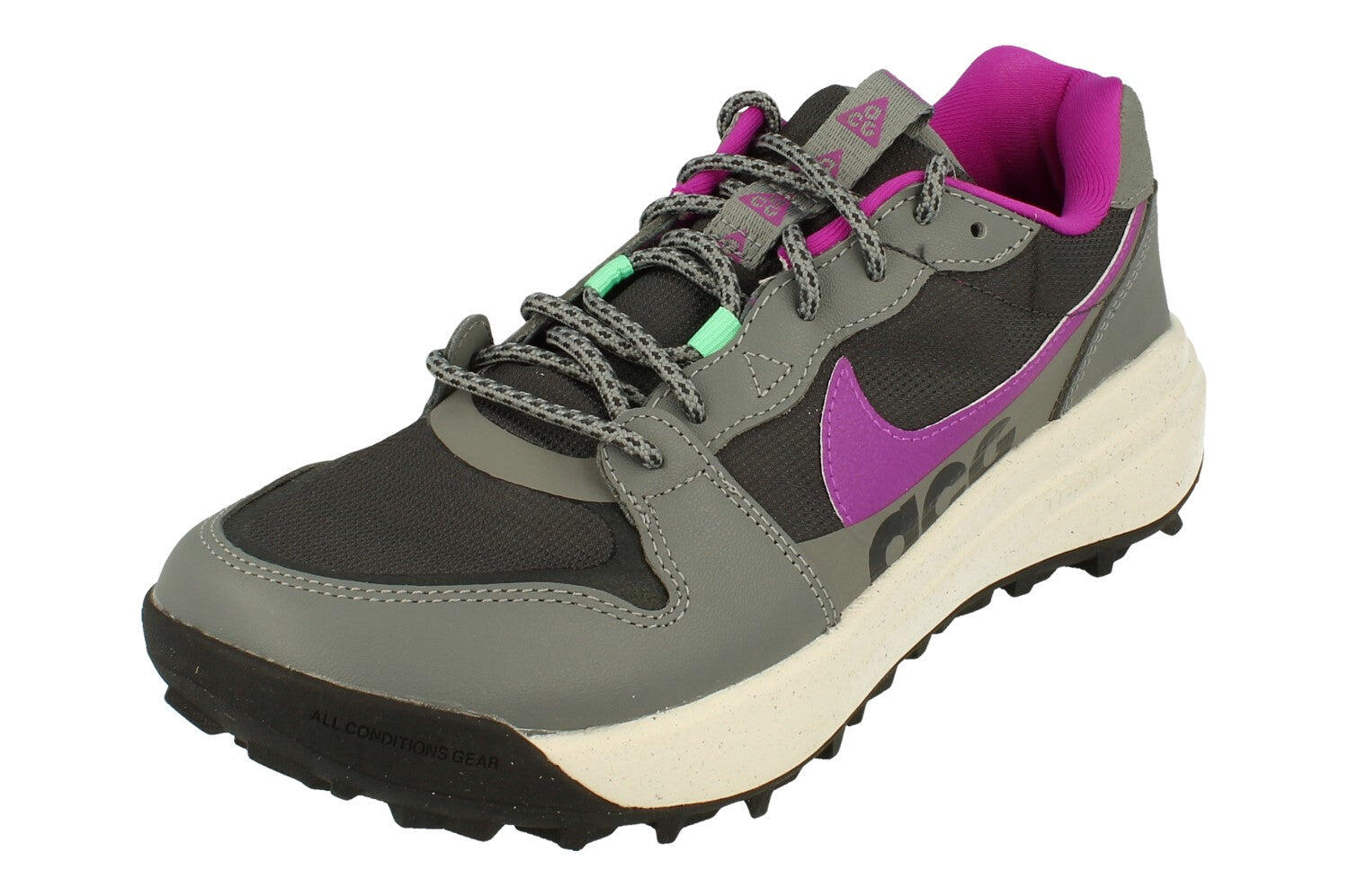 NIKE picture