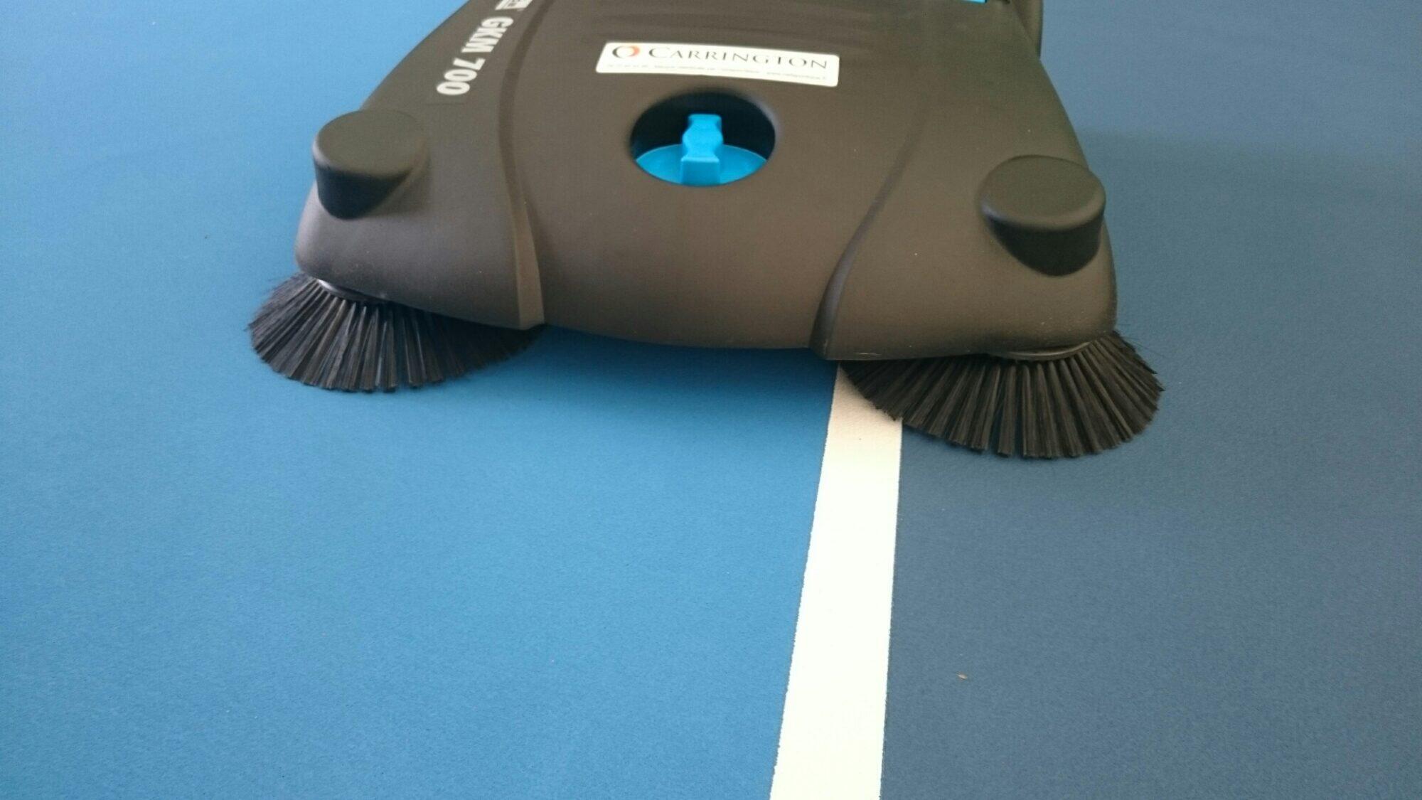 Kehrmaschine - Breite: 700 mm - Perfekt für die Pflege Ihrer Tennisplätze. 4/5
