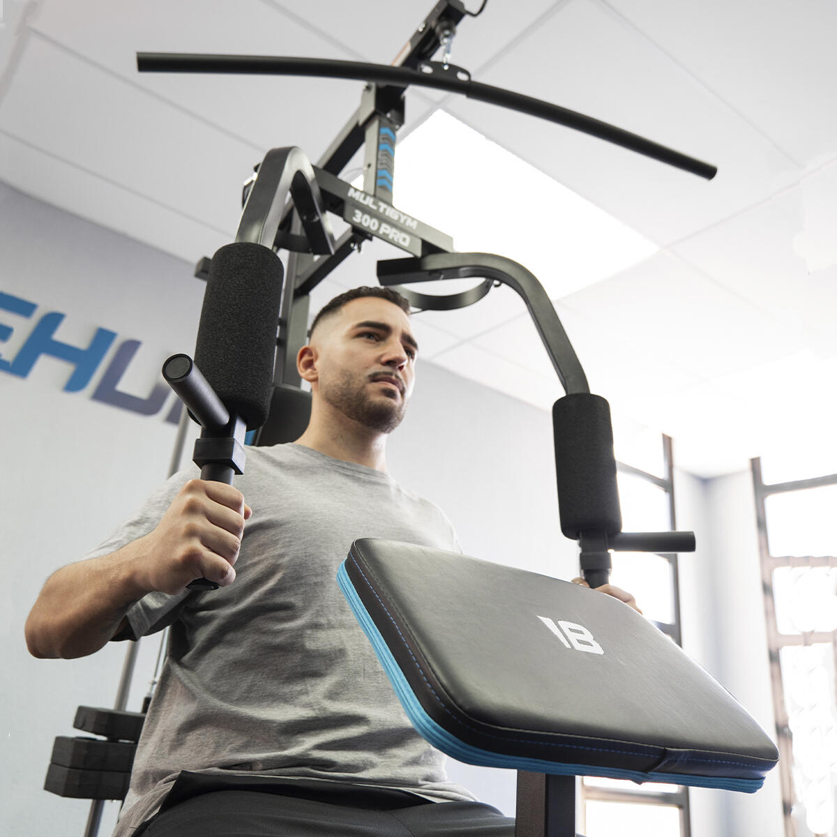 Maquina Multiestação Multigym 300 PRO 3/5