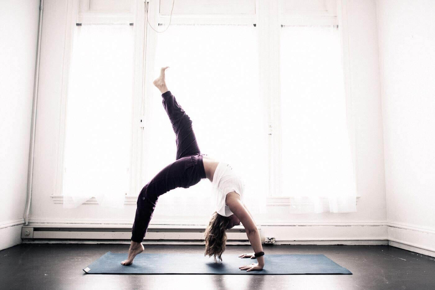 Jade Yoga 68 Inch Travel Yoga Mat 3mm - Midnight 5/5