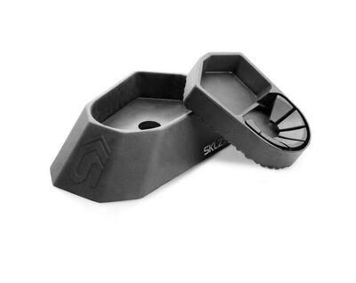 Sklz universal kicking tee