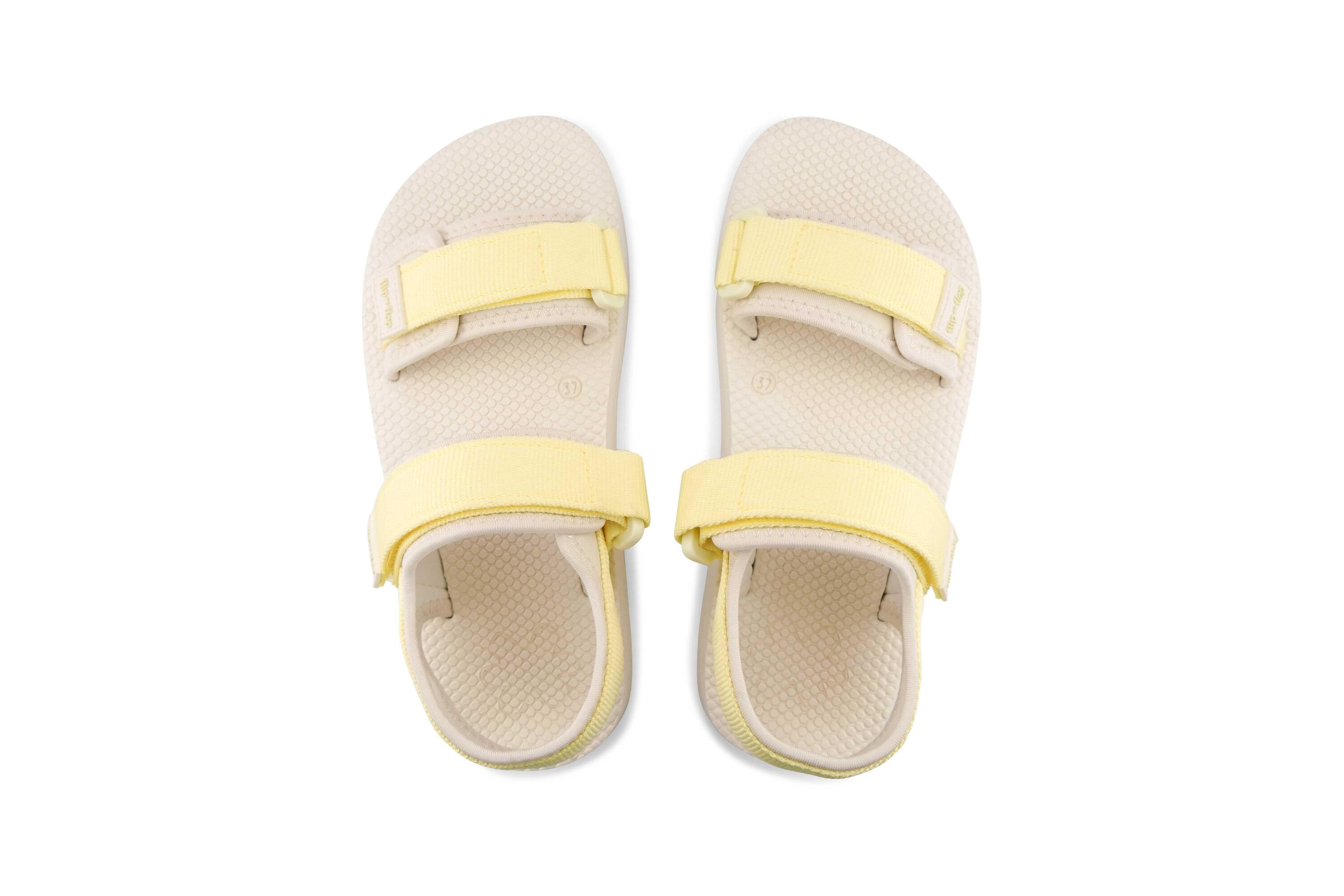 Damen comfy*trek Sandale Hellesgelb 3/4