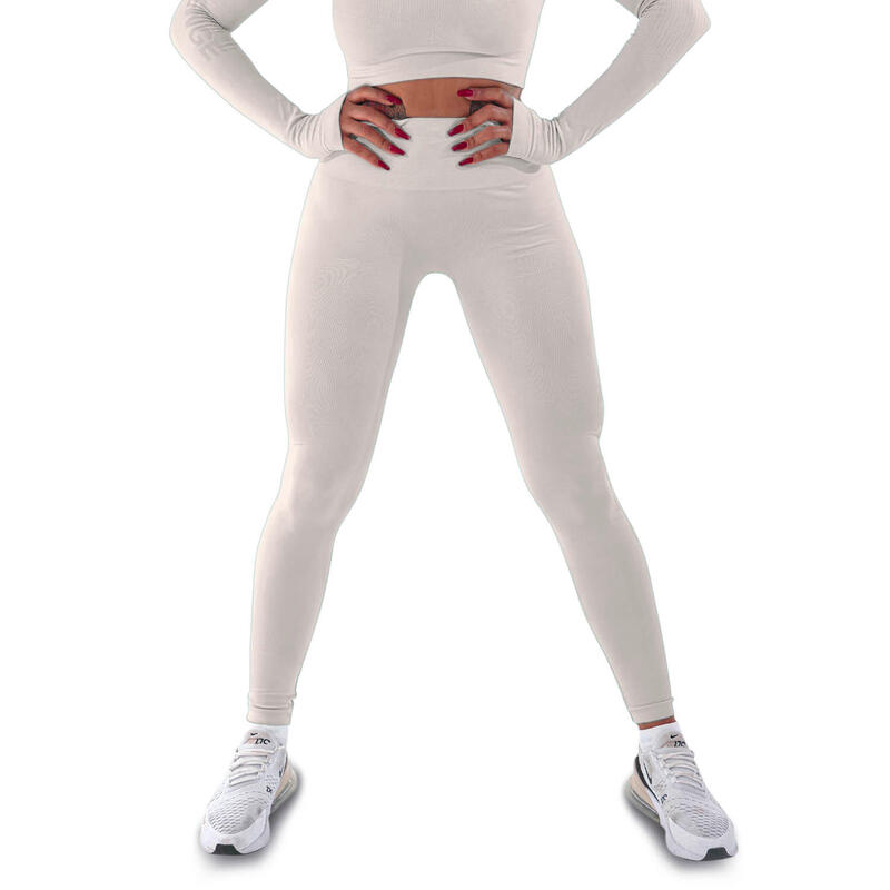 Leggings tehnici cu efect push-up și o siluetă perfectă.