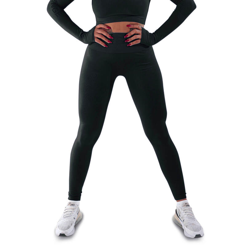 Leggings tehnici cu efect push-up și o siluetă perfectă.