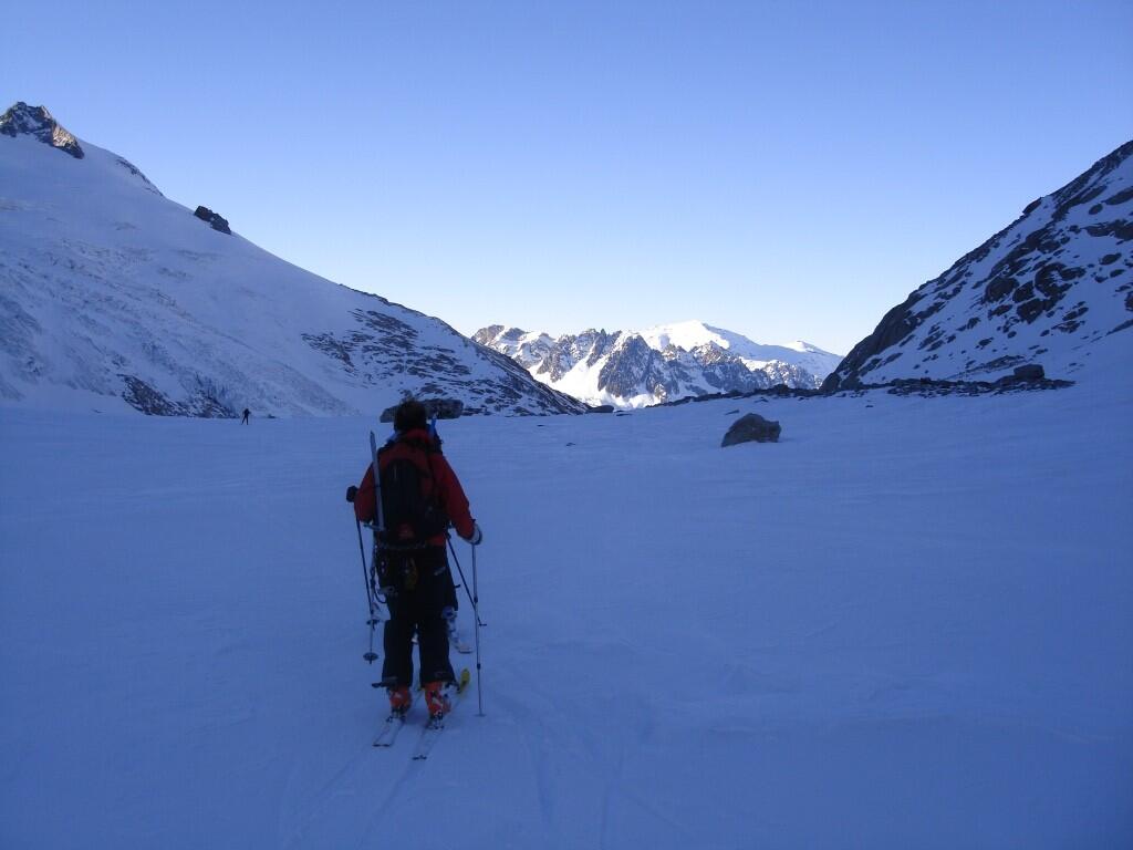 DECATHLON TRAVEL picture
