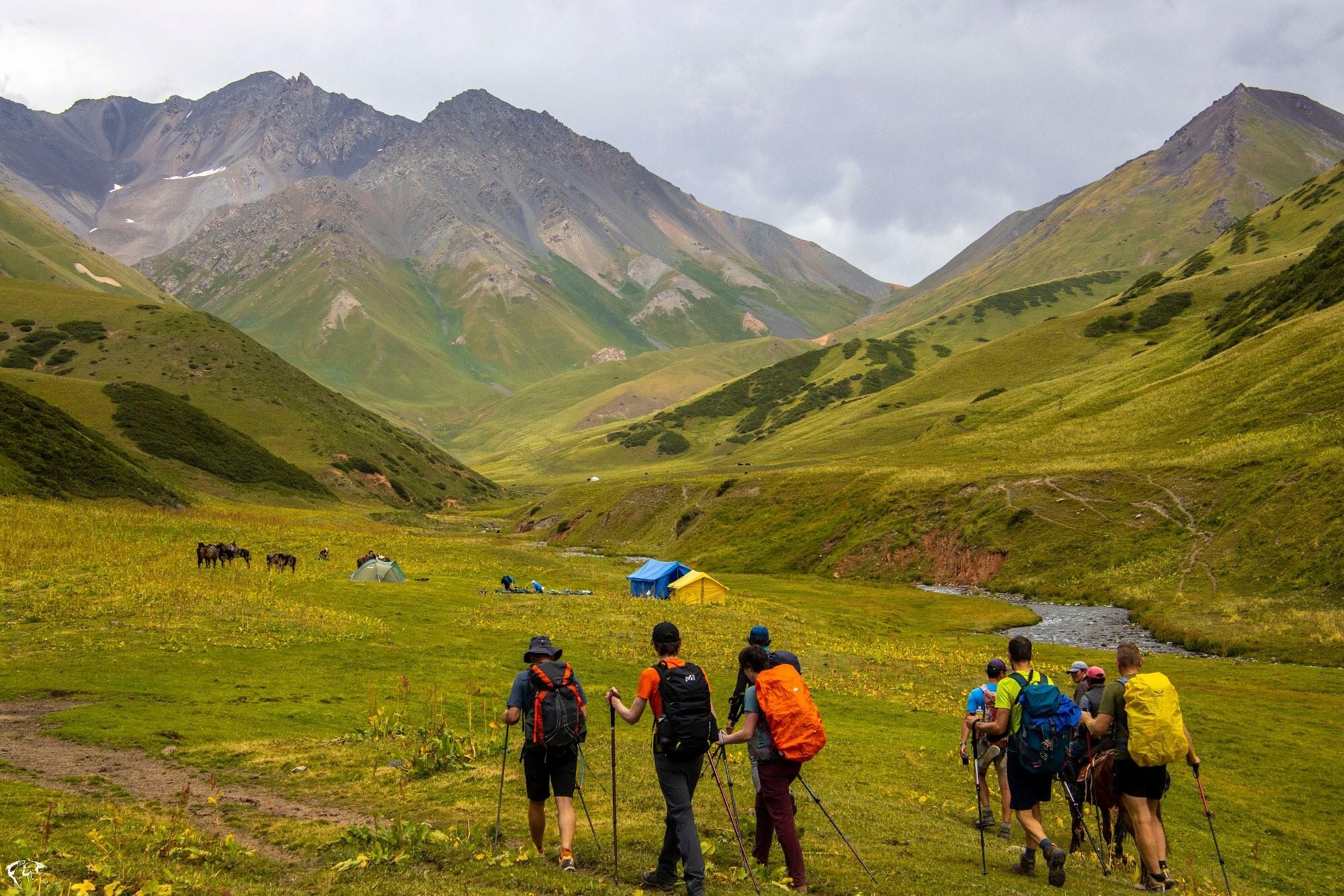 DECATHLON TRAVEL picture