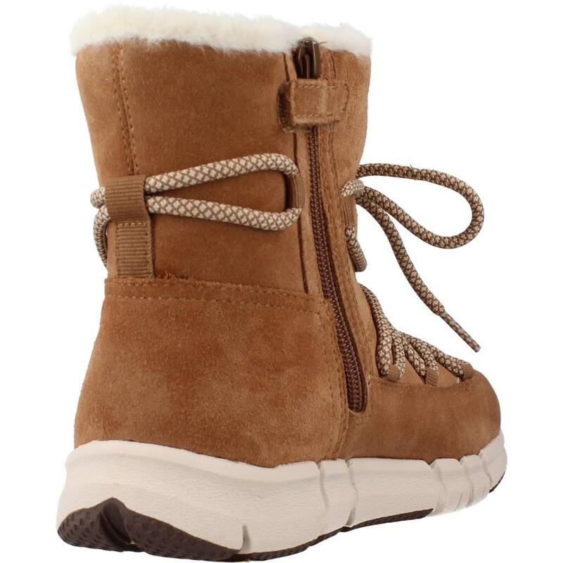 Geox Model J Flexyper Girl B Ab Kolor Jasnobrązowy