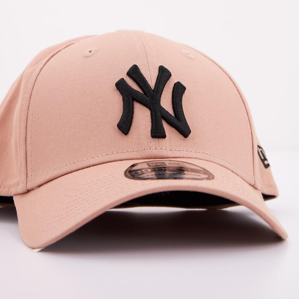 New Era - 39Thirty New York Yankees - Cappellino in velluto a coste marrone | ASOS