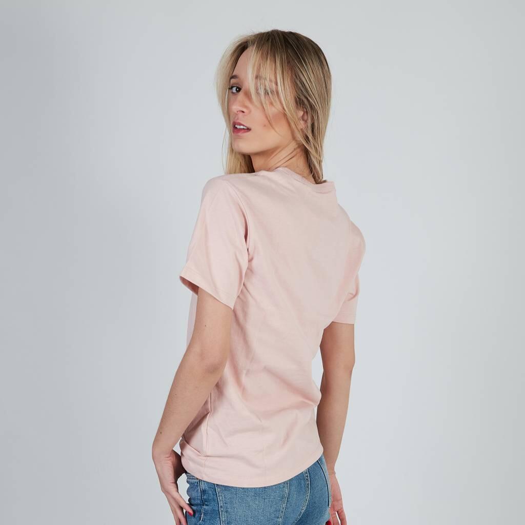 Camiseta Vans Modelo Off The Wall Classic Cor Rosa 4/5