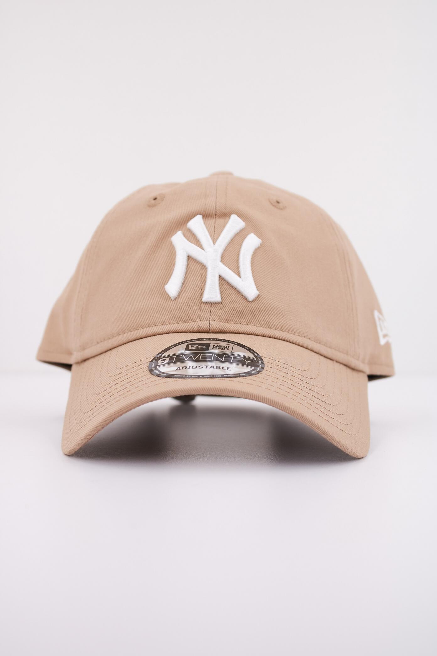 Gorra New York Yankees Ess 9TWENTY 5/5