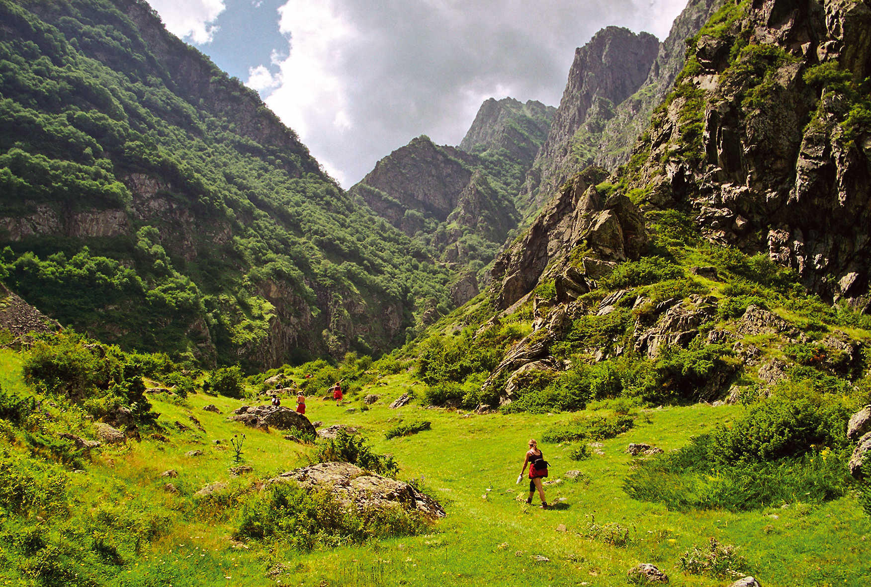 DECATHLON TRAVEL picture
