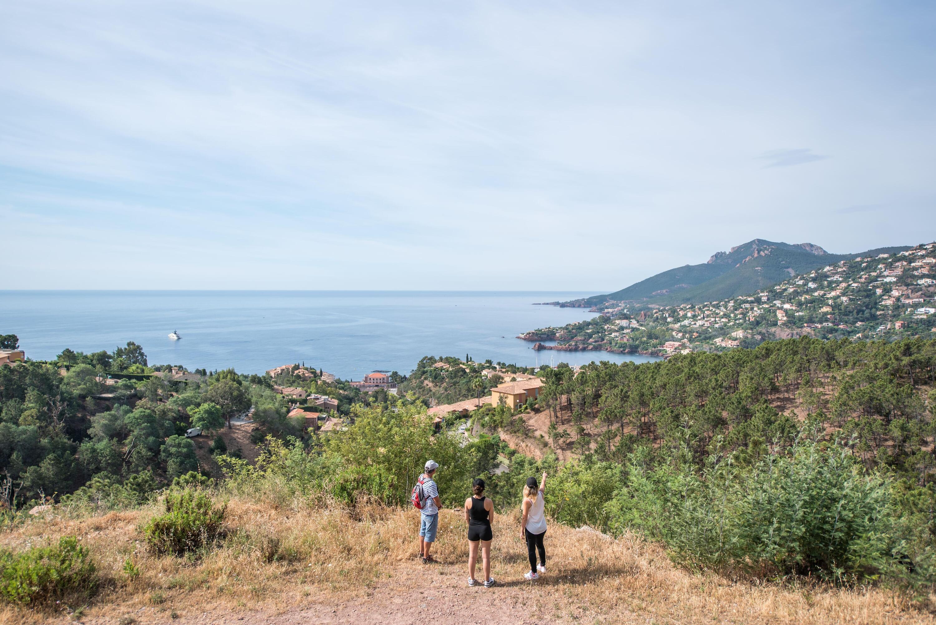 DECATHLON TRAVEL picture