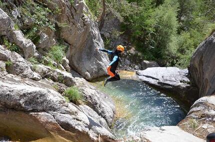 Aventure canyoning, via ferrata et VTTAE dans les Alpes