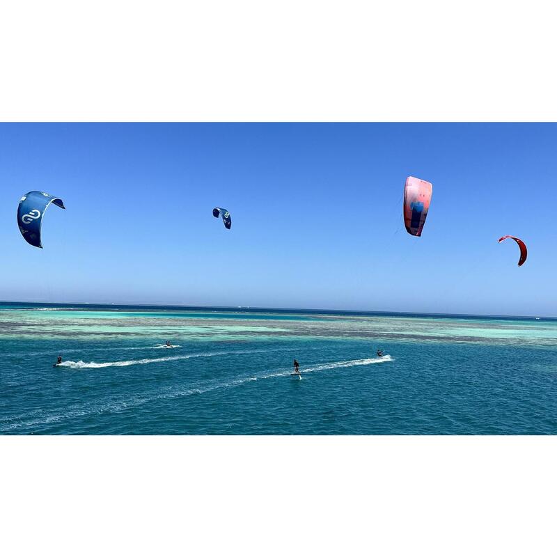 Zelf kitesurfen in de Rode Zee