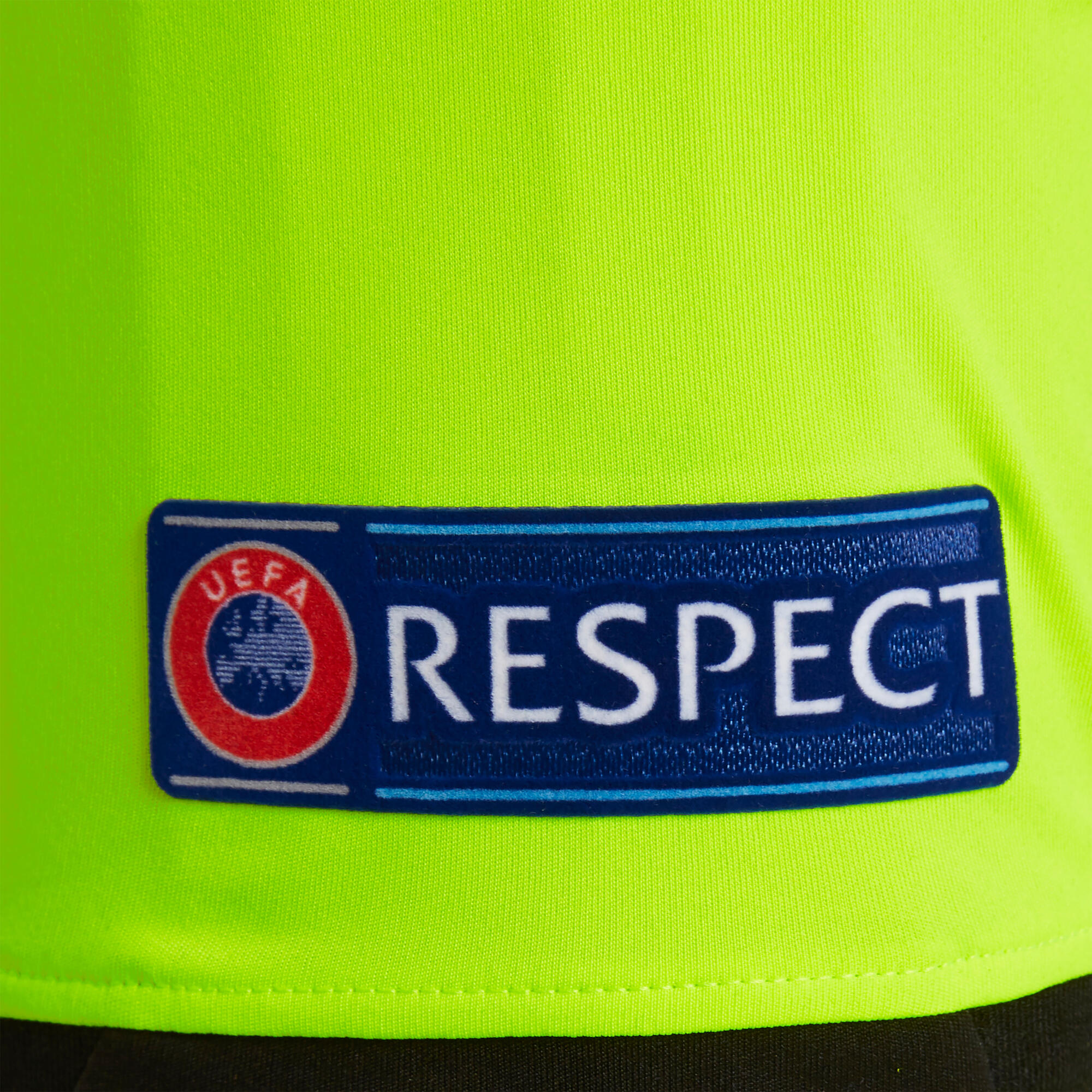 Vrouwen scheidsrechtersshirt Macron UEFA 2019 4/4