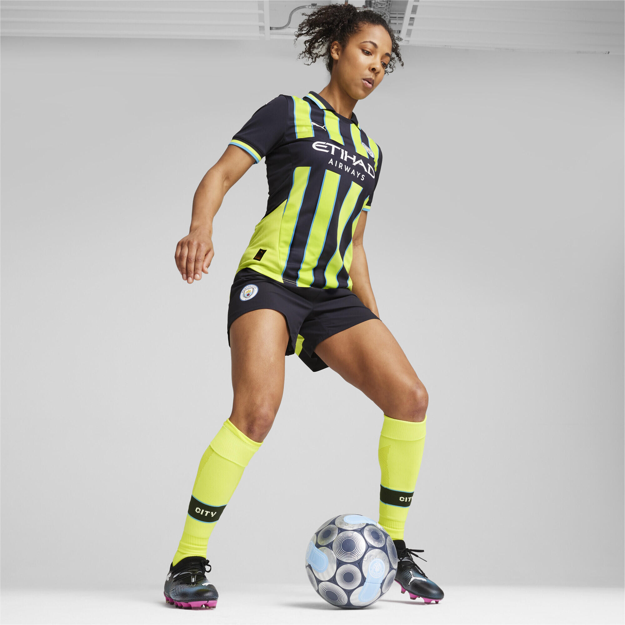 Maillot Away 24/25 Manchester City Femme PUMA New Navy Yellow Glow Blue 4/7