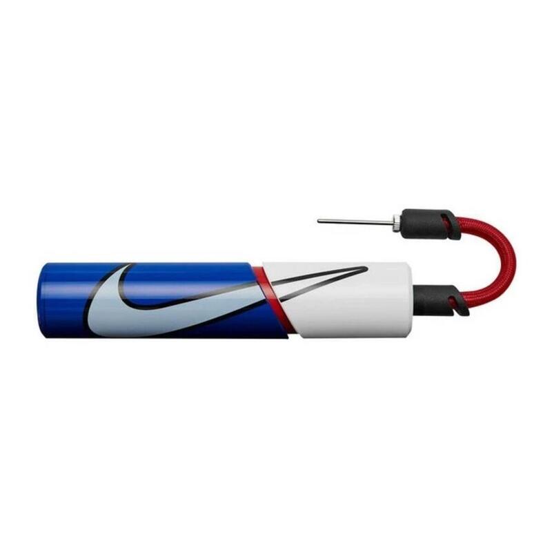 Pumpička na míče Nike Essential