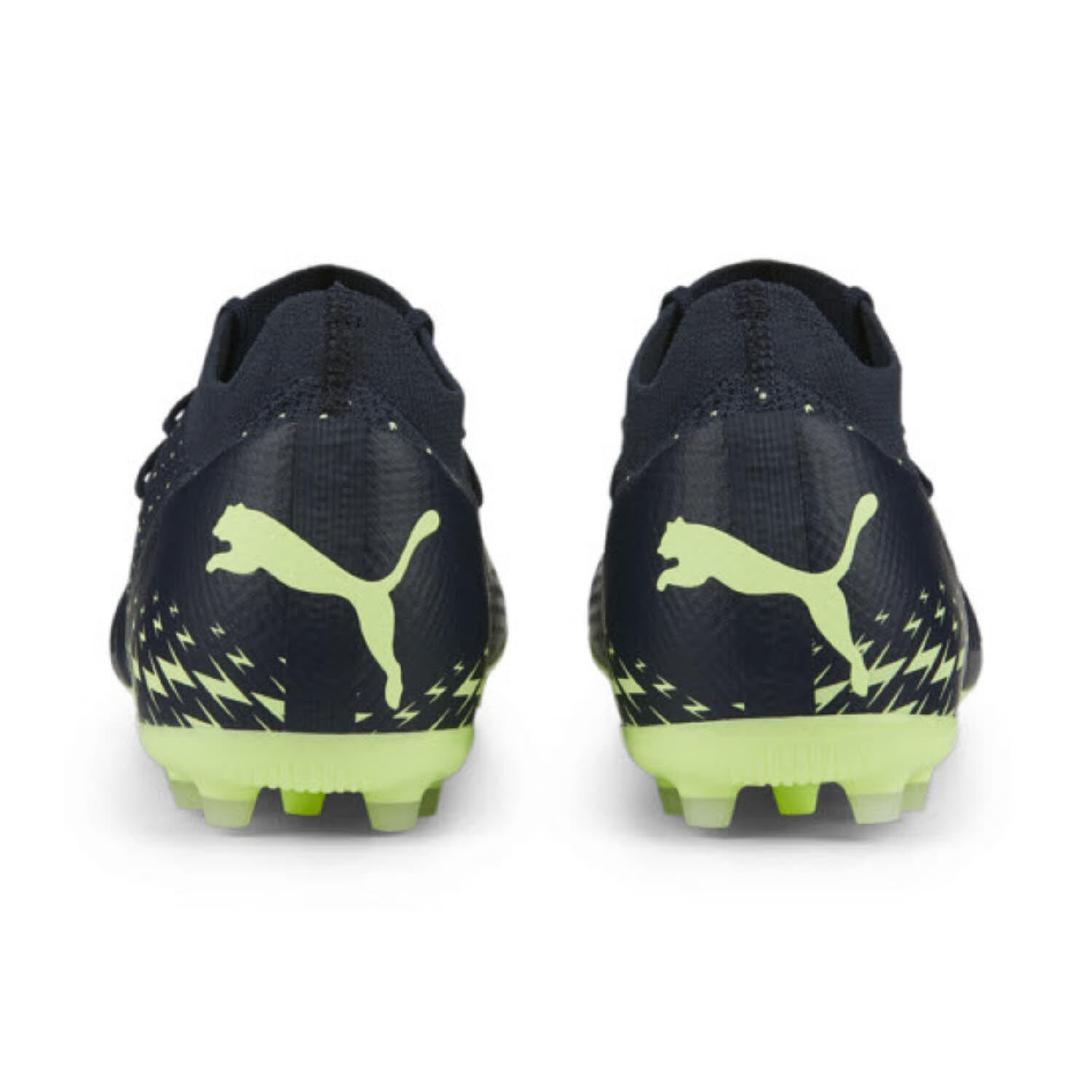 Scarpe da calcio Puma modello 107001-01 per uomini 5/7
