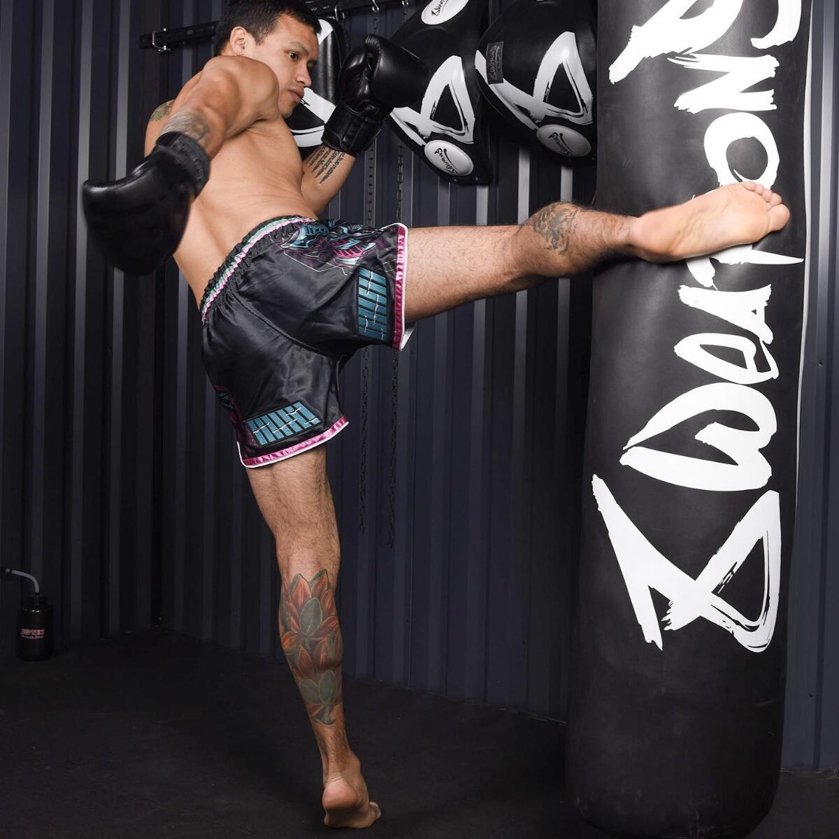 8 WEAPONS Muay Thai Shorts - Samurai 2.0 cyber S 4/6