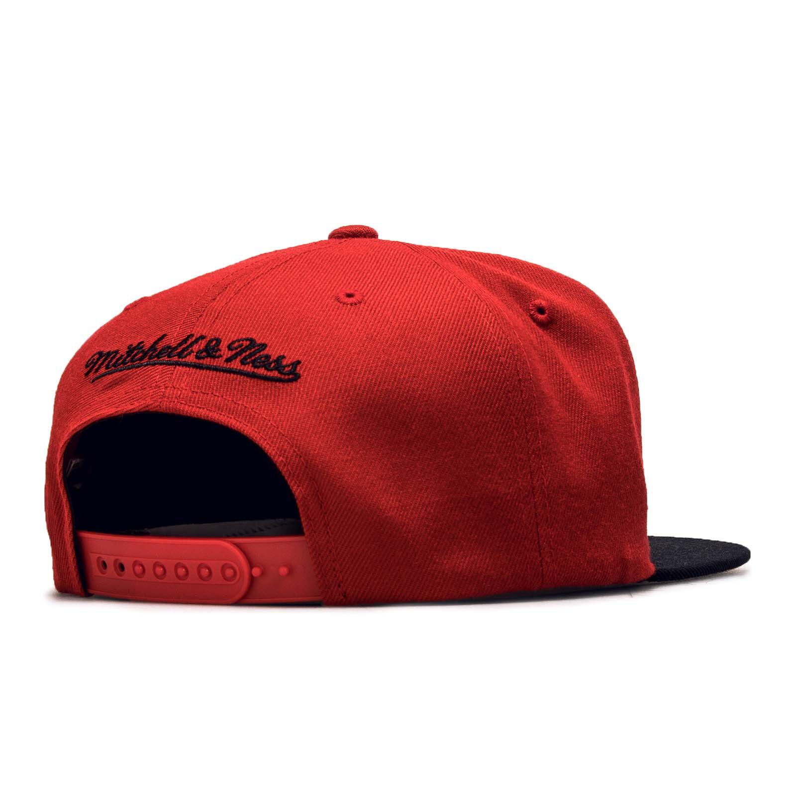 Pet Mitchell Ness Model HHSS3264 CBUYYPPPRDBK Voor Mannen Decathlon Pet Mitchell Ness Model HHSS3264 CBUYYPPPRDBK Voor Mannen Decathlon