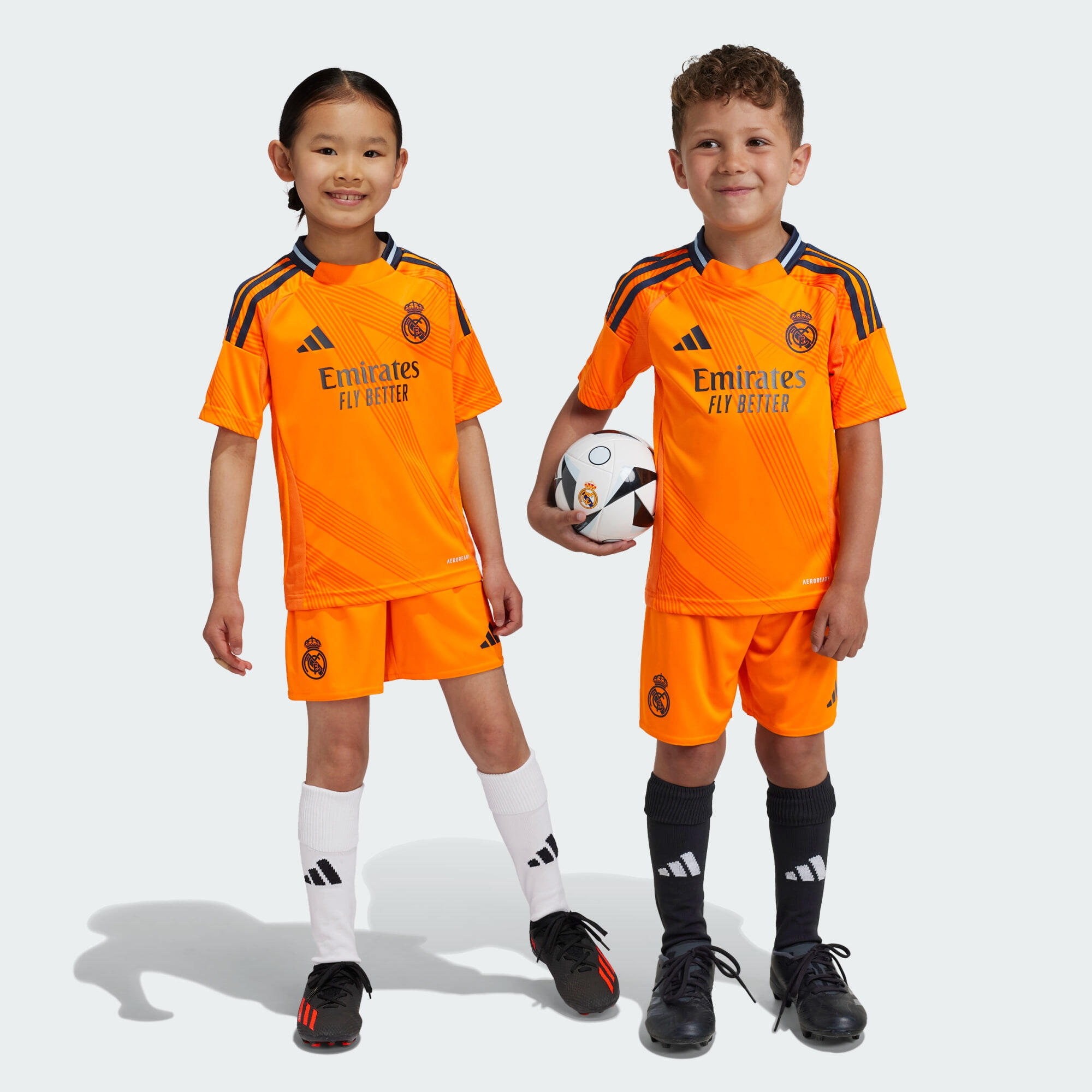 ADIDAS Venkovní souprava Real Madrid 24/25 Mini Kids