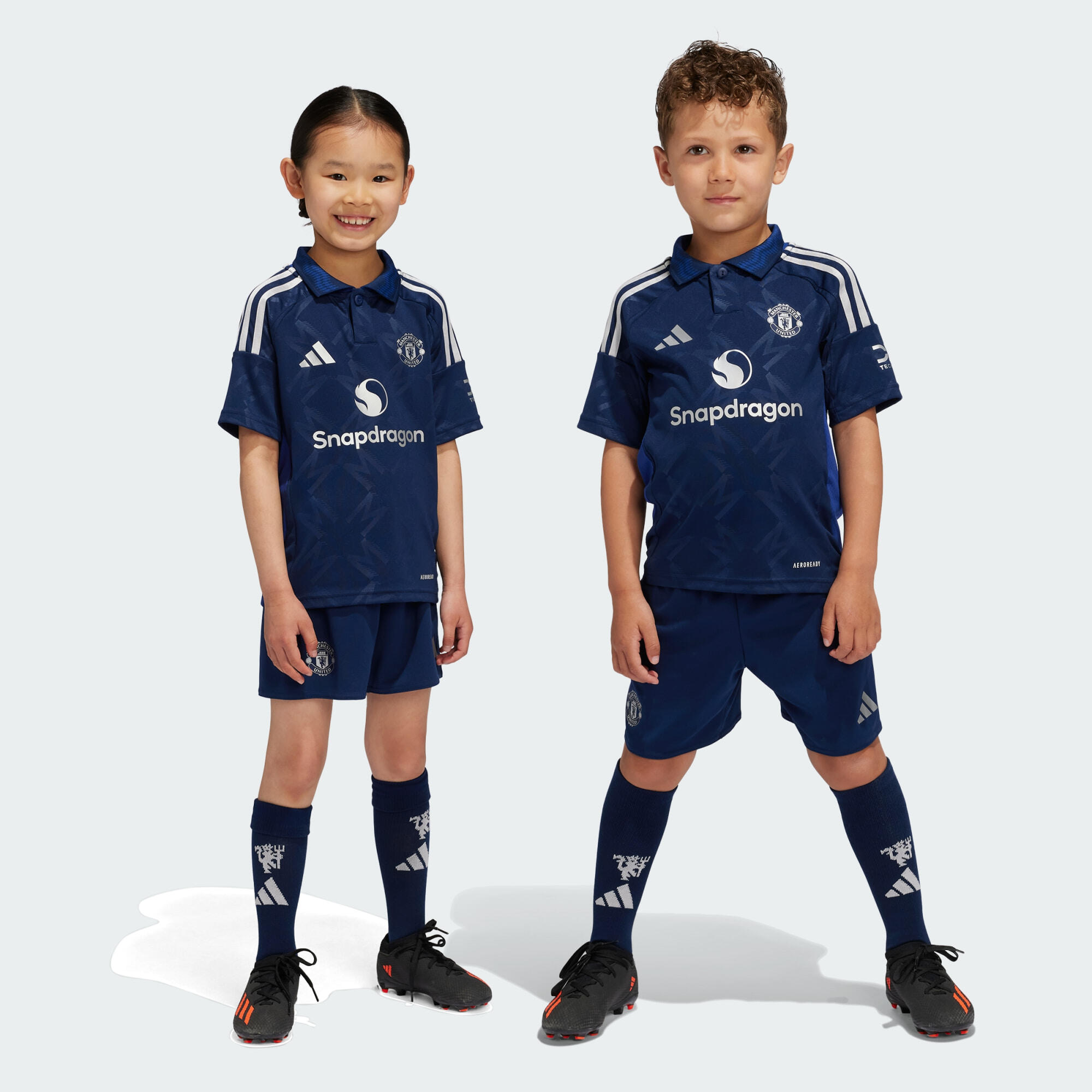 Adidas - Mini Kit Extérieur Manchester United 24/25 Enfants - Maillot Manches Courtes - Bleu -  3 À 4 Ans - Decathlon