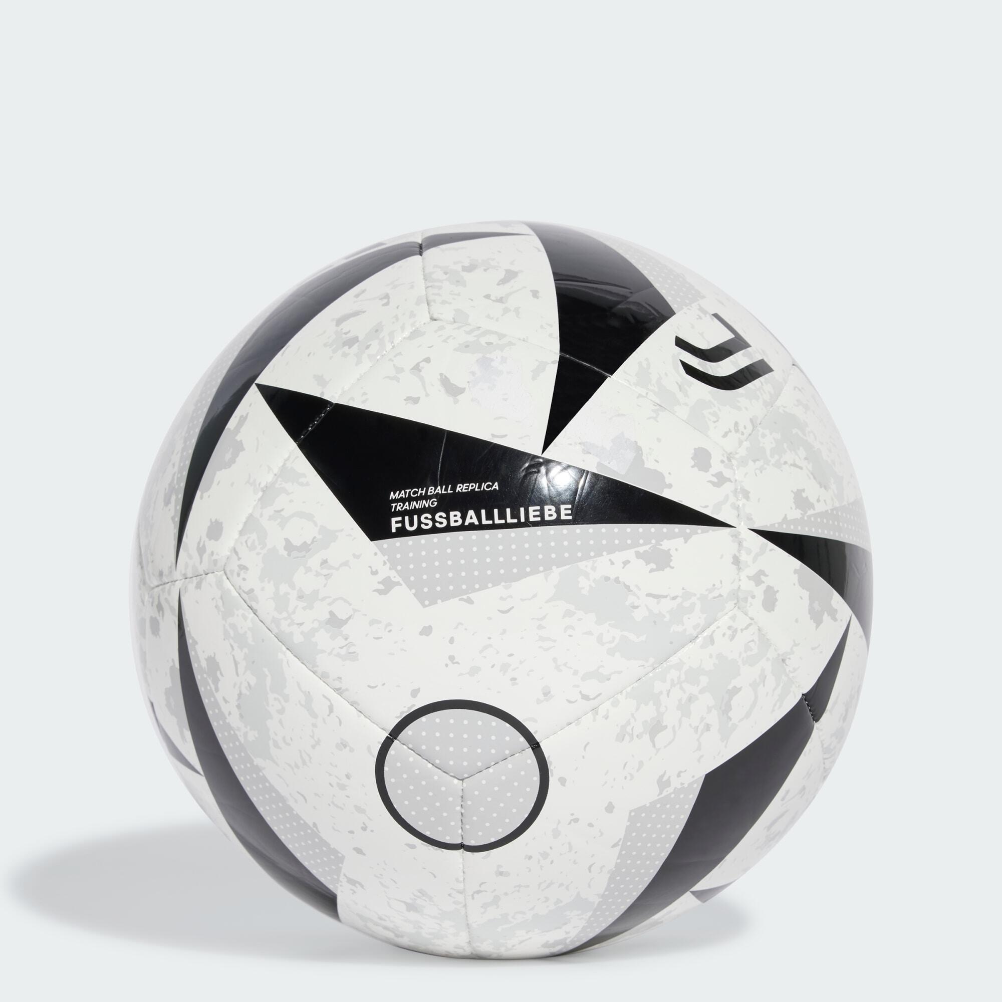 Bola Club com as Cores Principais da Juventus 6/6