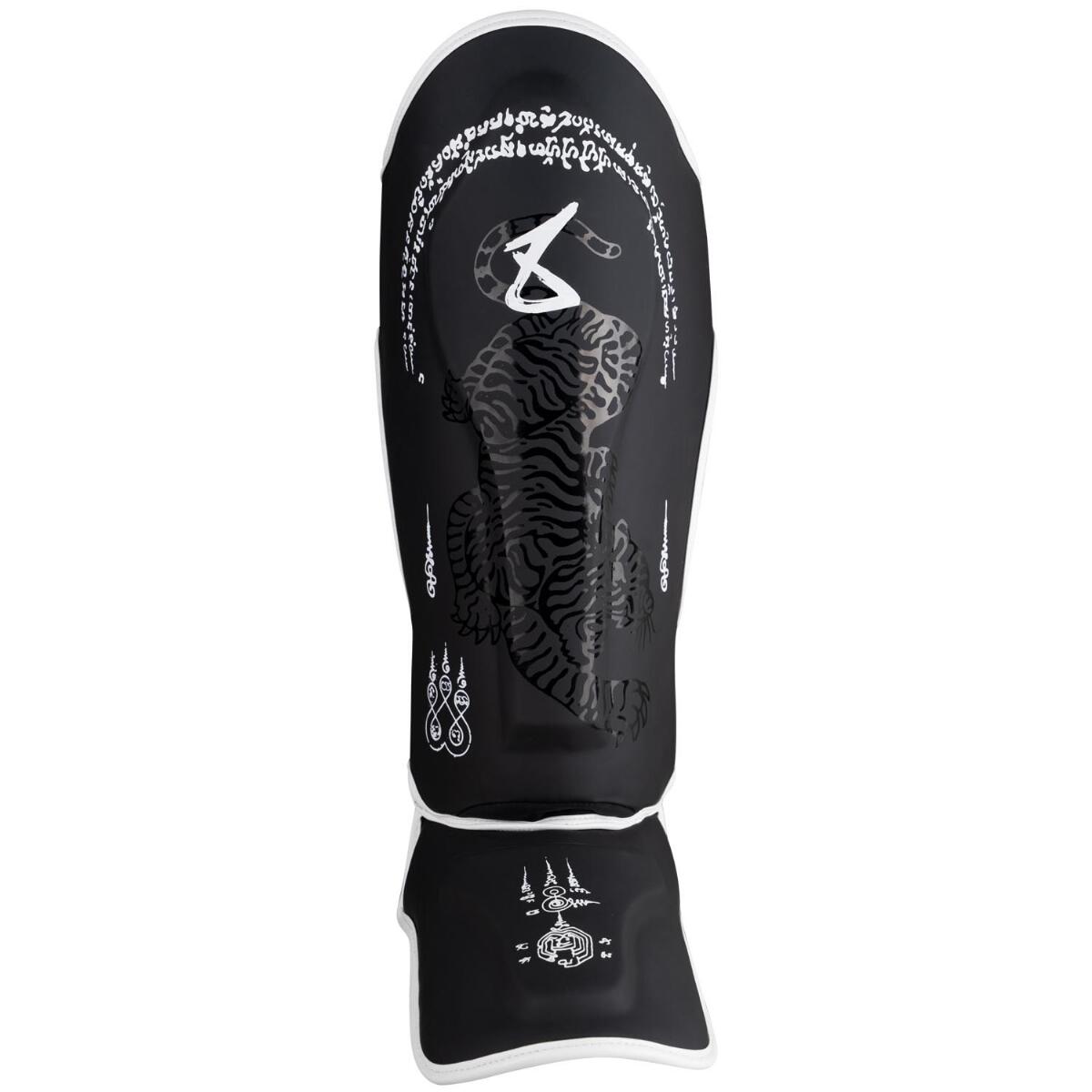 8 WEAPONS Shin Guards - Sak Yant Big Tiger black L 15/15