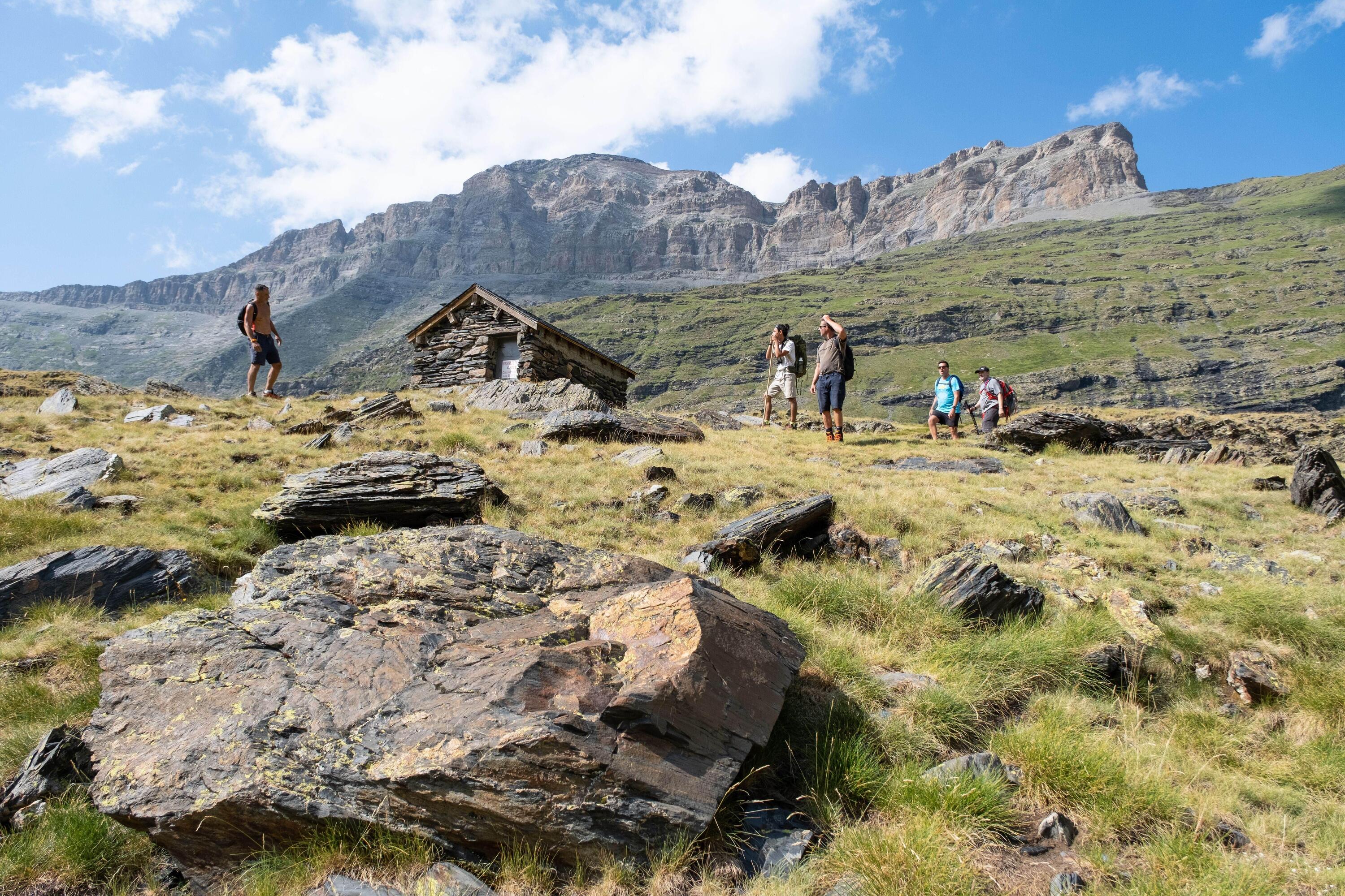 DECATHLON TRAVEL picture