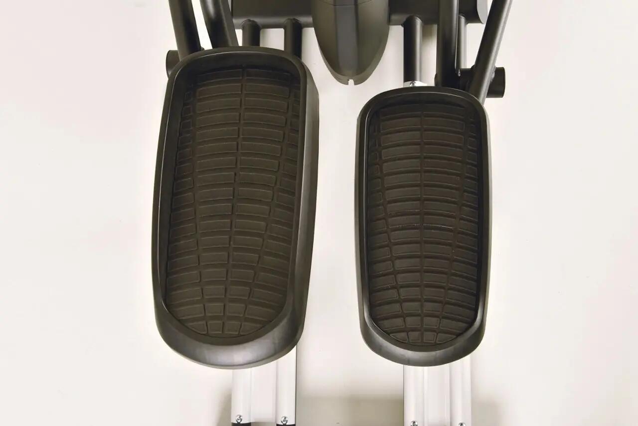 ERX-9500-TFT Crosstrainer 4/7