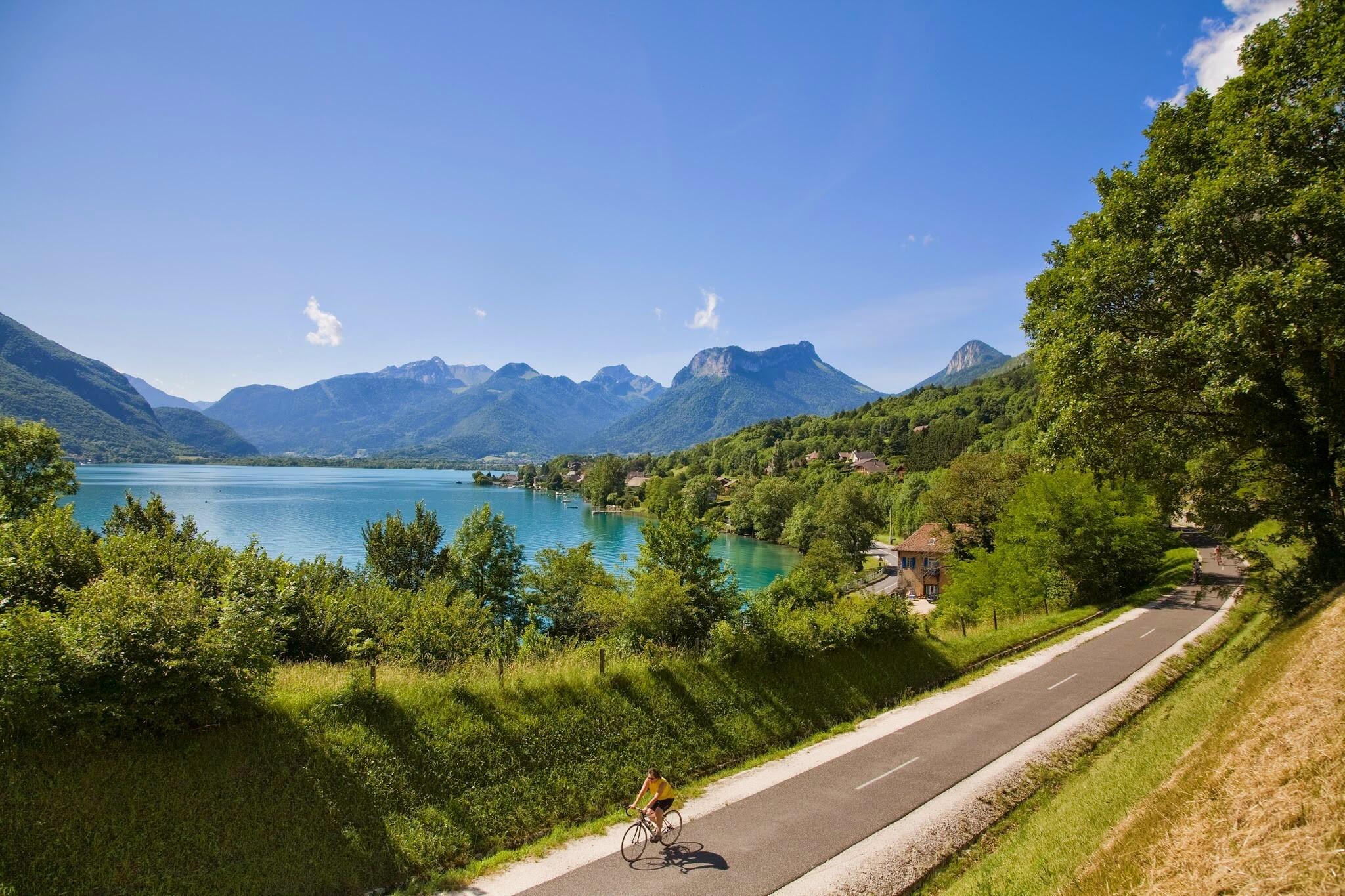 DECATHLON TRAVEL Ontdek de 3 meren op de fiets: Léman, Bourget en Annecy