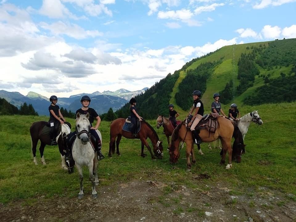 DECATHLON TRAVEL picture