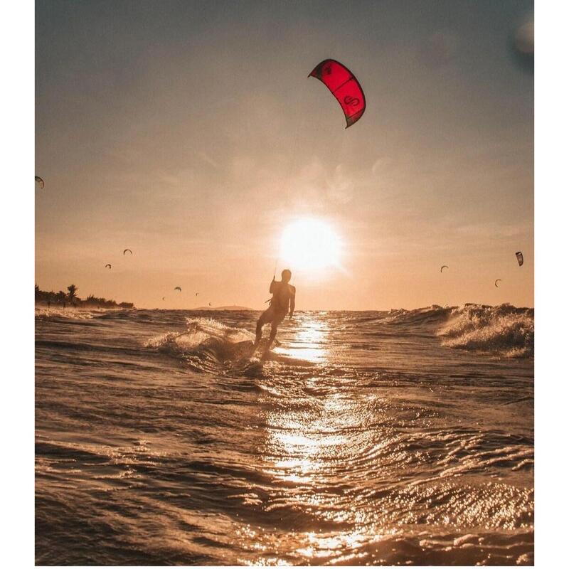 Zelfvoorzienend kitesurfen in Brazilië