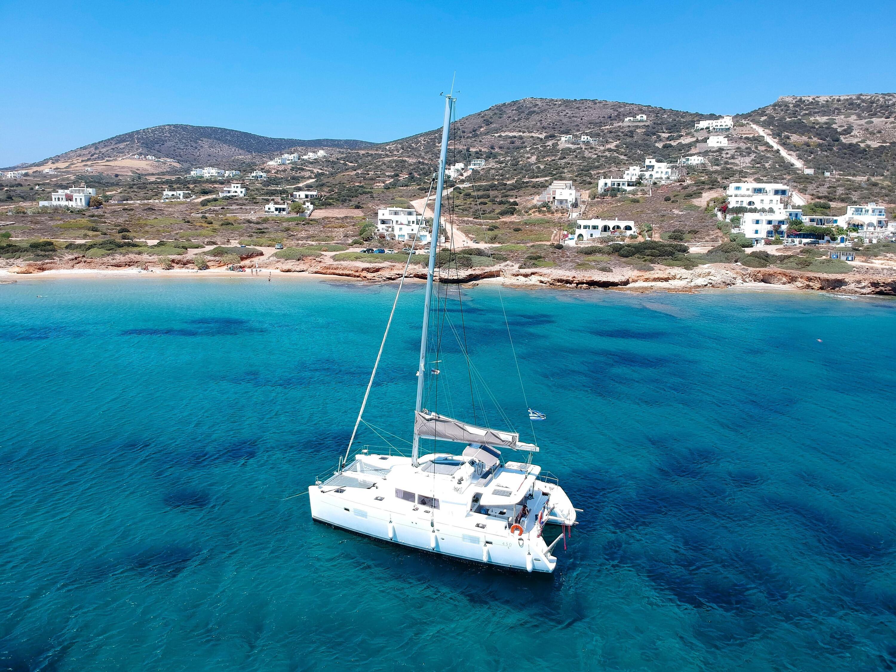 DECATHLON TRAVEL Gezellige catamaran cruise van eiland naar eiland in de Egeïsche Zee