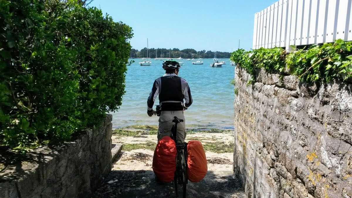 DECATHLON TRAVEL picture